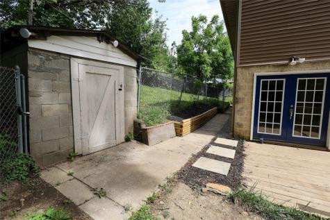 2373 Hopeland Street Carrick PA 15210