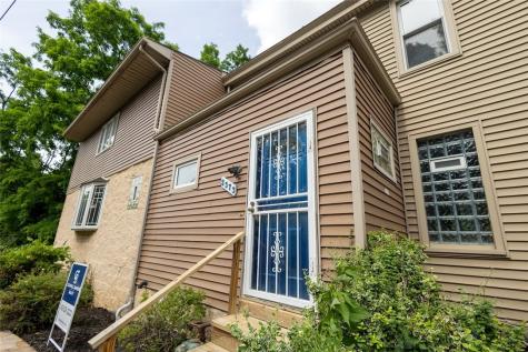 2373 Hopeland Street Carrick PA 15210