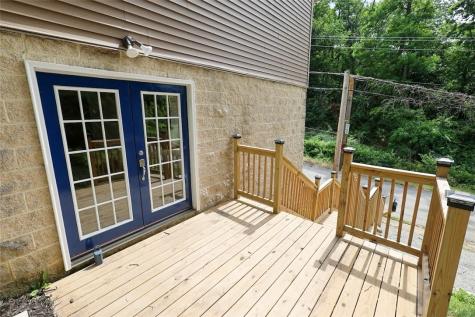 2373 Hopeland Street Carrick PA 15210