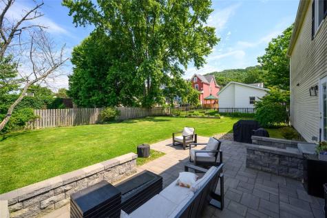553 Beall Way Sewickley PA 15143