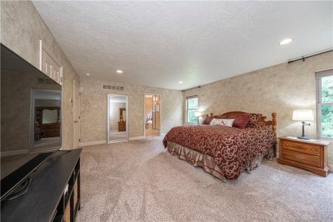 1032 Diane Lane Indiana Township PA 15024