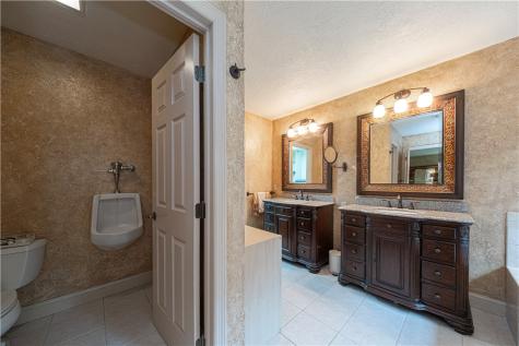 1032 Diane Lane Indiana Township PA 15024