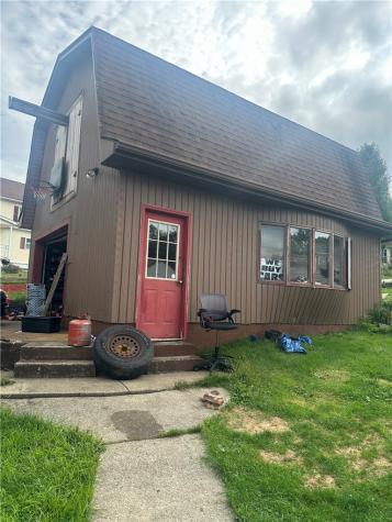 301 S Ligonier Street Derry Boro PA 15627
