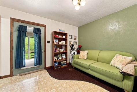 28 Dutch Glory Road West Bethlehem PA 15311
