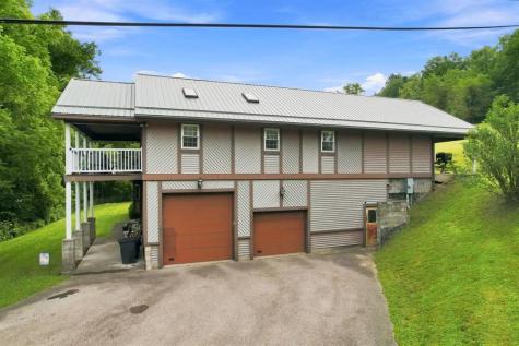 28 Dutch Glory Road West Bethlehem PA 15311