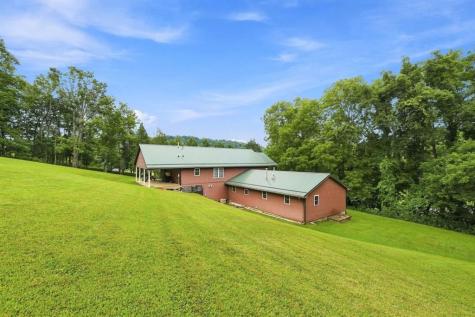 28 Dutch Glory Road West Bethlehem PA 15311