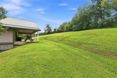 28 Dutch Glory Road West Bethlehem PA 15311