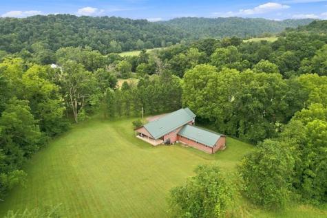 28 Dutch Glory Road West Bethlehem PA 15311