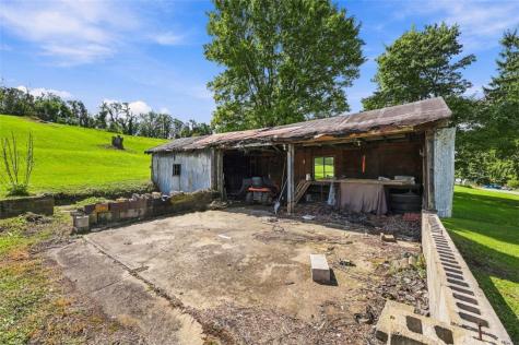 348 Steubenville Pike Hanover Township PA 15021