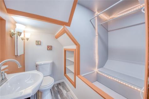 4776 Aloe Street Bloomfield PA 15224