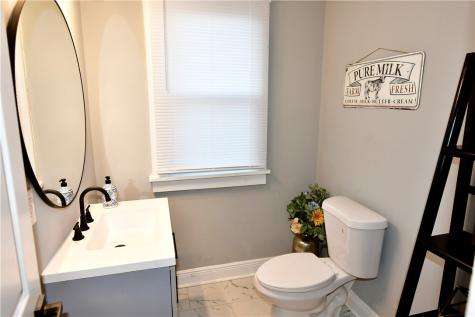 426 Wayne Avenue Ellwood City PA 16117