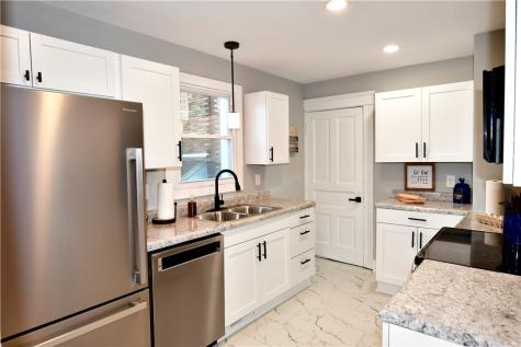 426 Wayne Avenue Ellwood City PA 16117