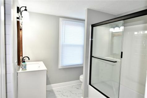 426 Wayne Avenue Ellwood City PA 16117