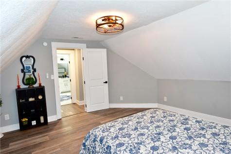 426 Wayne Avenue Ellwood City PA 16117