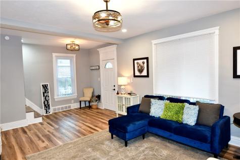 426 Wayne Avenue Ellwood City PA 16117