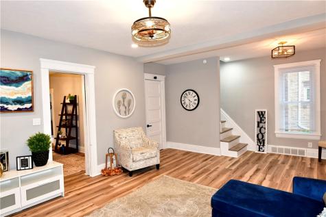 426 Wayne Avenue Ellwood City PA 16117