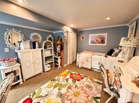 207 Central Drive Center Township PA 16001