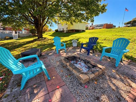 207 Central Drive Center Township PA 16001