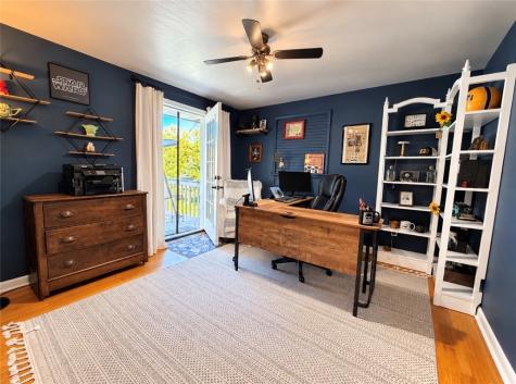 207 Central Drive Center Township PA 16001