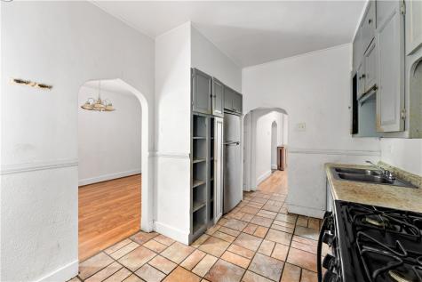 362 Kenney Avenue Pitcairn PA 15140