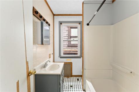 362 Kenney Avenue Pitcairn PA 15140