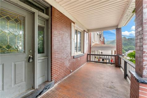 362 Kenney Avenue Pitcairn PA 15140