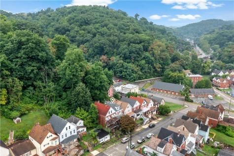 362 Kenney Avenue Pitcairn PA 15140