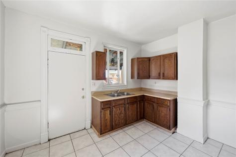 203-205 Maple Street Kittanning Boro PA 16201