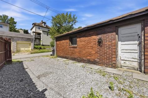 109 Clairtonica Street Crafton Heights PA 15205