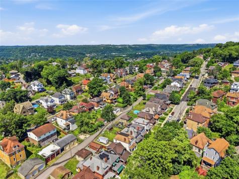 109 Clairtonica Street Crafton Heights PA 15205