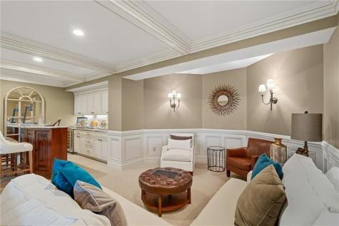 4040 Breckenridge Collier Township PA 15142