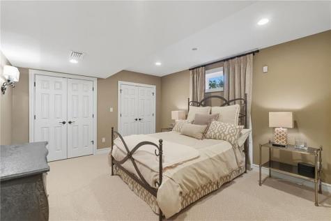 4040 Breckenridge Collier Township PA 15142