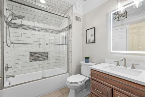 4040 Breckenridge Collier Township PA 15142