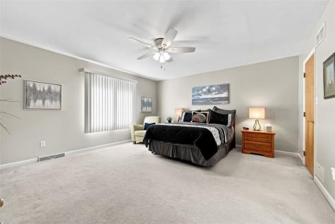 106 Sandlewood Drive Cecil PA 15057