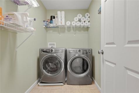 217 Windham Lane Adams Township PA 16046