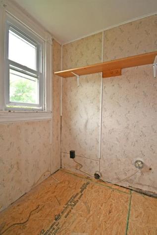 22 E Prospect Avenue Ingram PA 15205