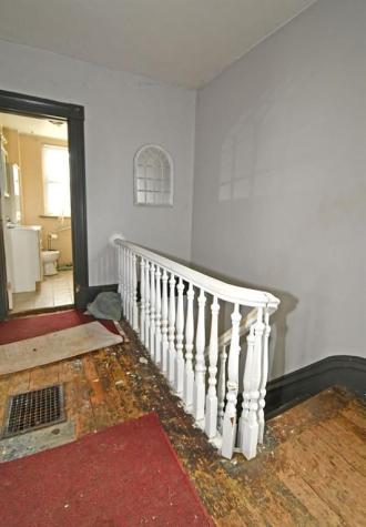22 E Prospect Avenue Ingram PA 15205
