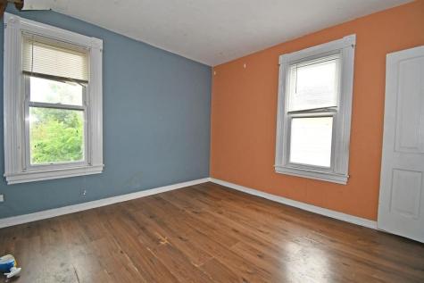 22 E Prospect Avenue Ingram PA 15205