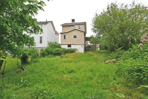 22 E Prospect Avenue Ingram PA 15205