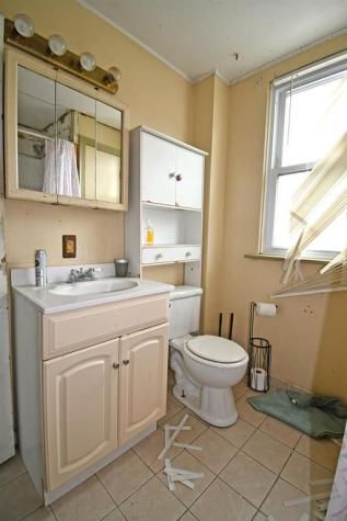 22 E Prospect Avenue Ingram PA 15205