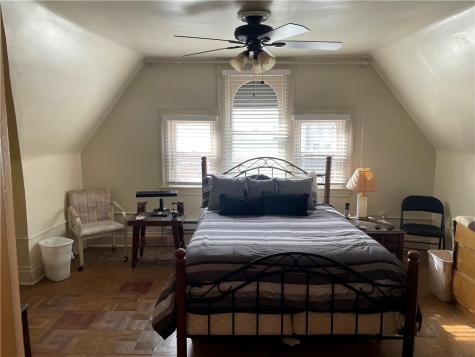 3884 East Street Observatory Hill PA 15214