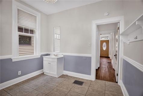 838 Taylor Avenue Avalon PA 15202