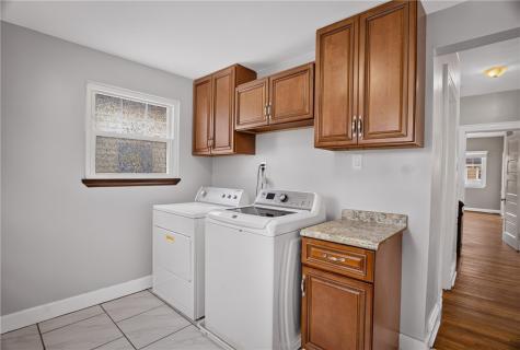 838 Taylor Avenue Avalon PA 15202