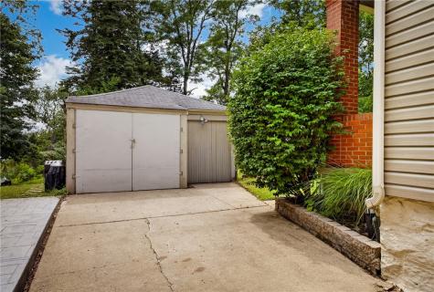 838 Taylor Avenue Avalon PA 15202