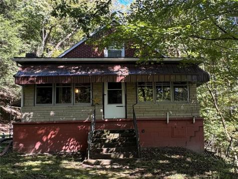 20 Deambroggi Road Fallowfield Township PA 15022