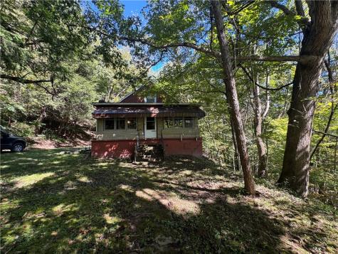 20 Deambroggi Road Fallowfield Township PA 15022