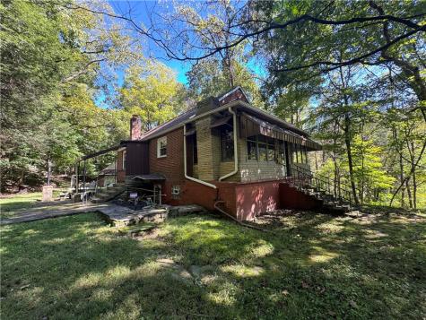20 Deambroggi Road Fallowfield Township PA 15022