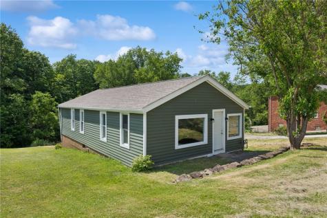 690 Brownstown Road Irwin PA 15647