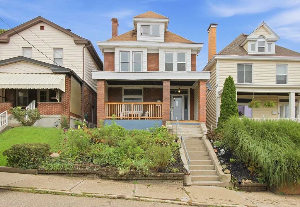 1427 Alton Street Beechview PA 15216