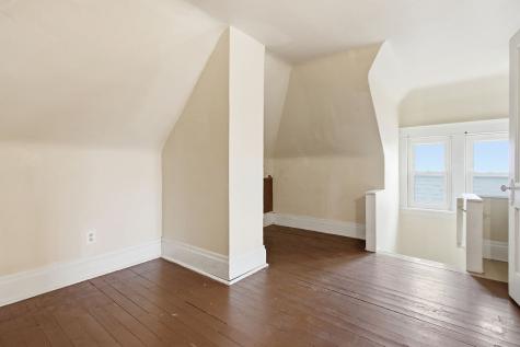 1427 Alton Street Beechview PA 15216